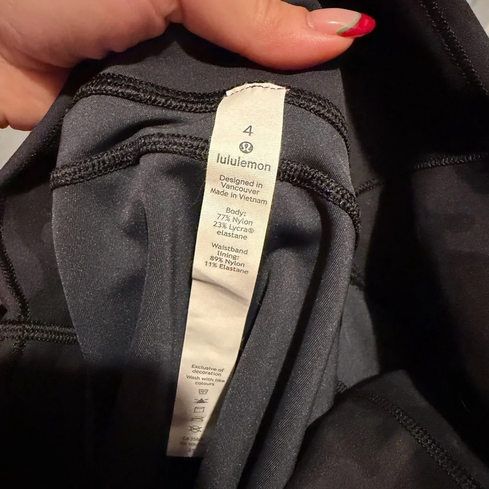 lululemon  Black Camo in movement  Women Shorts